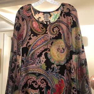 Knee length dress with bell sleeves